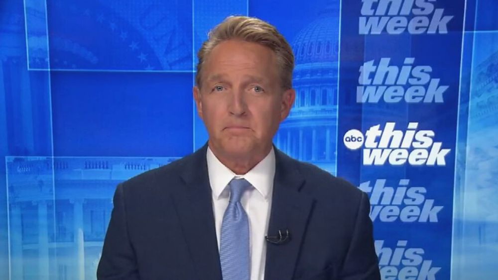 Republican Jeff Flake endorses Kamala Harris, says 'she's ready' for the job