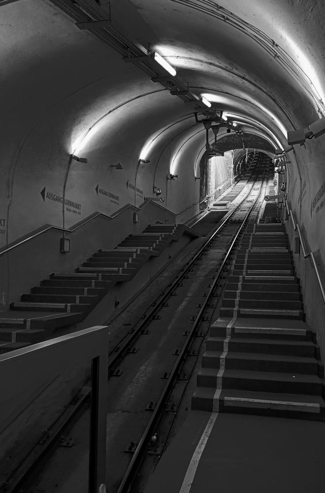 Der Heidelberger Bergbahn-Tunnel in sw