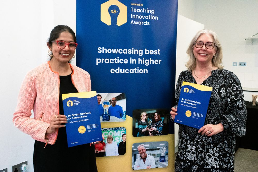 Dr Smita Odedra and Dr Linnea Soler from the University of Glasgow, at the Teaching Innovation Awards.
