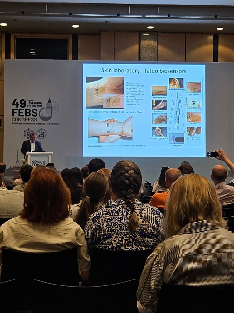Presentation on Skin laboratory - tatoo biosensers at FEBS event.