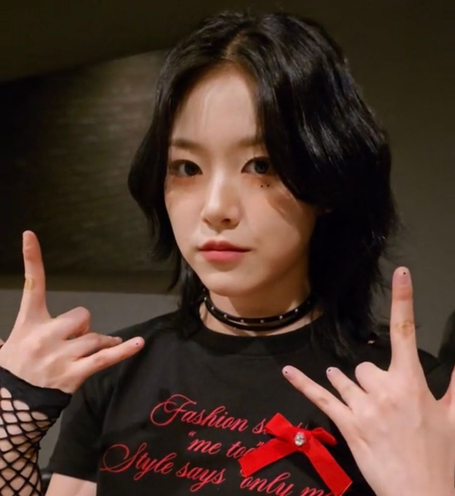 Hyunjin of LOONA / Loossemble / LATENCY