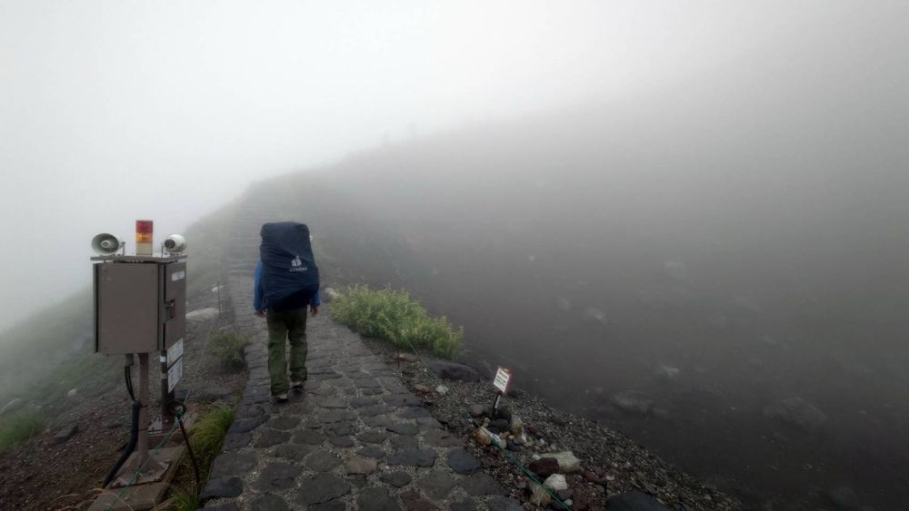雨雲の中を歩くボク
