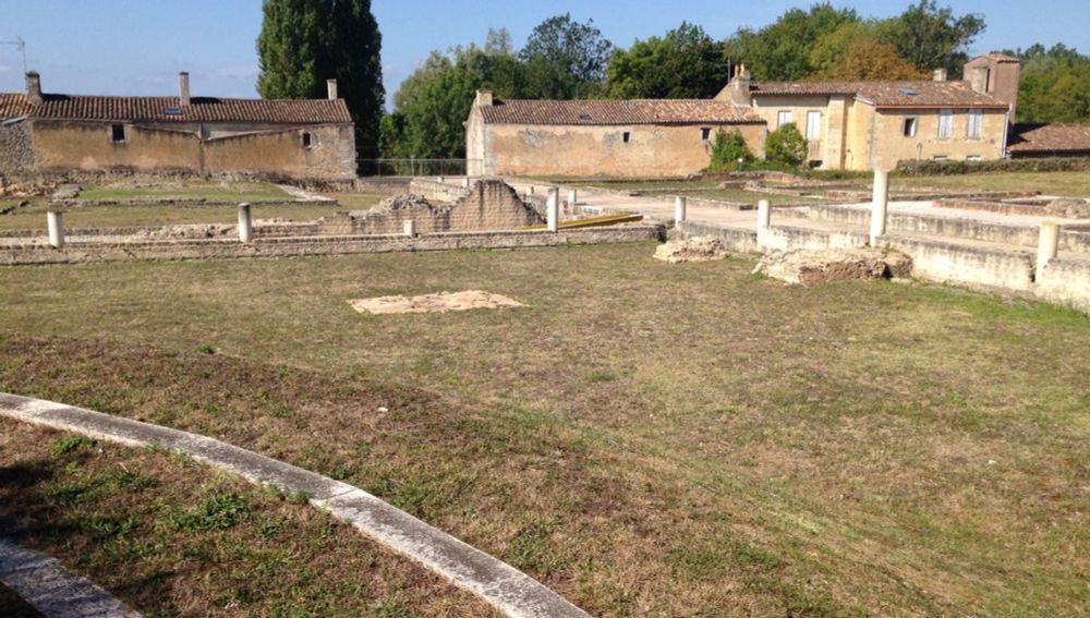 A la découverte d'un chantier archéologique à Plassac - France Bleu