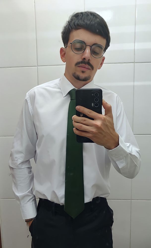 Até que de social eu sou mais bonitinho vai







#sdv