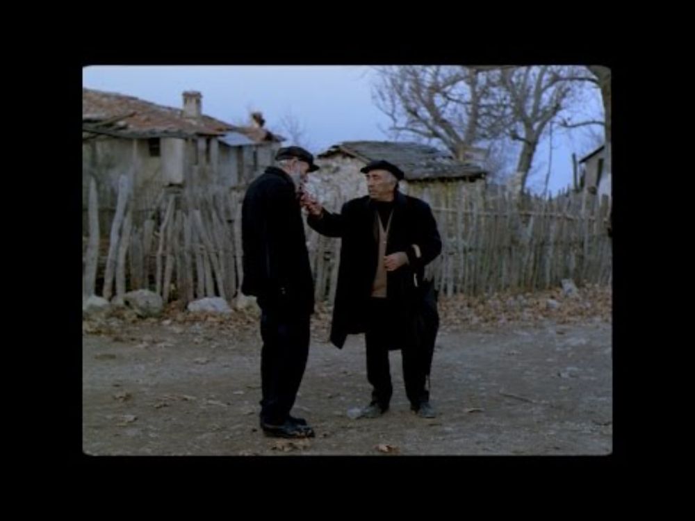 Μας βάλανε και πολεμήσαμε, βγάλαμε τα μάτια μας, εσύ από εδώ, εγώ από την άλλη μεριά