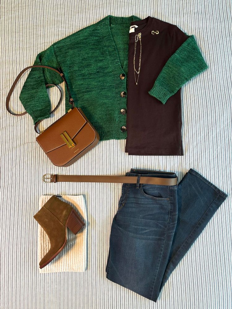 Green Field Day Cardigan with H&M brown tee, H&M brown belt, Levi jeans, a Demellier handbag, and suede Vince Camuto boots