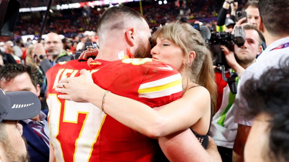 (S+) Taylor Swift und Travis Kelce: Das Glamourpaar jubelt, das Trump-Lager zittert