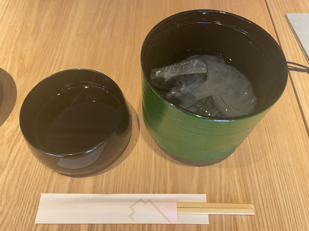 鍵善良房のくずきり(黒蜜)