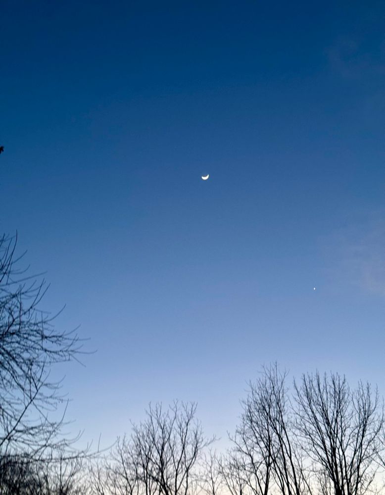 Crescent Moon and Venus at sunset 