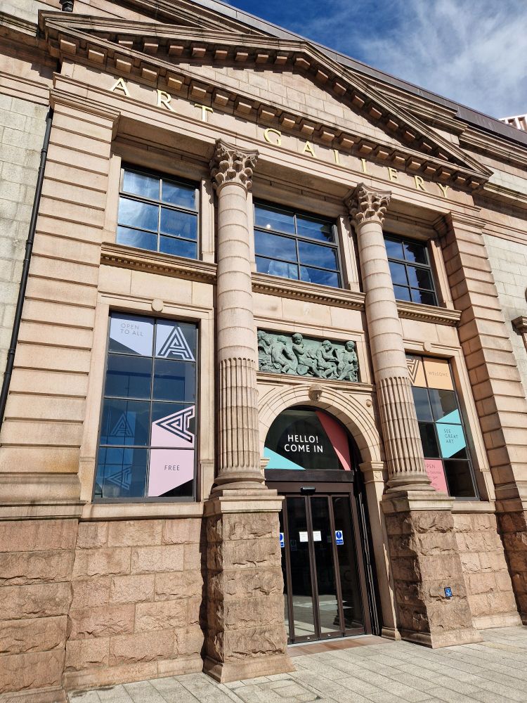 Entrance to Aberdeen Art Gallery. 