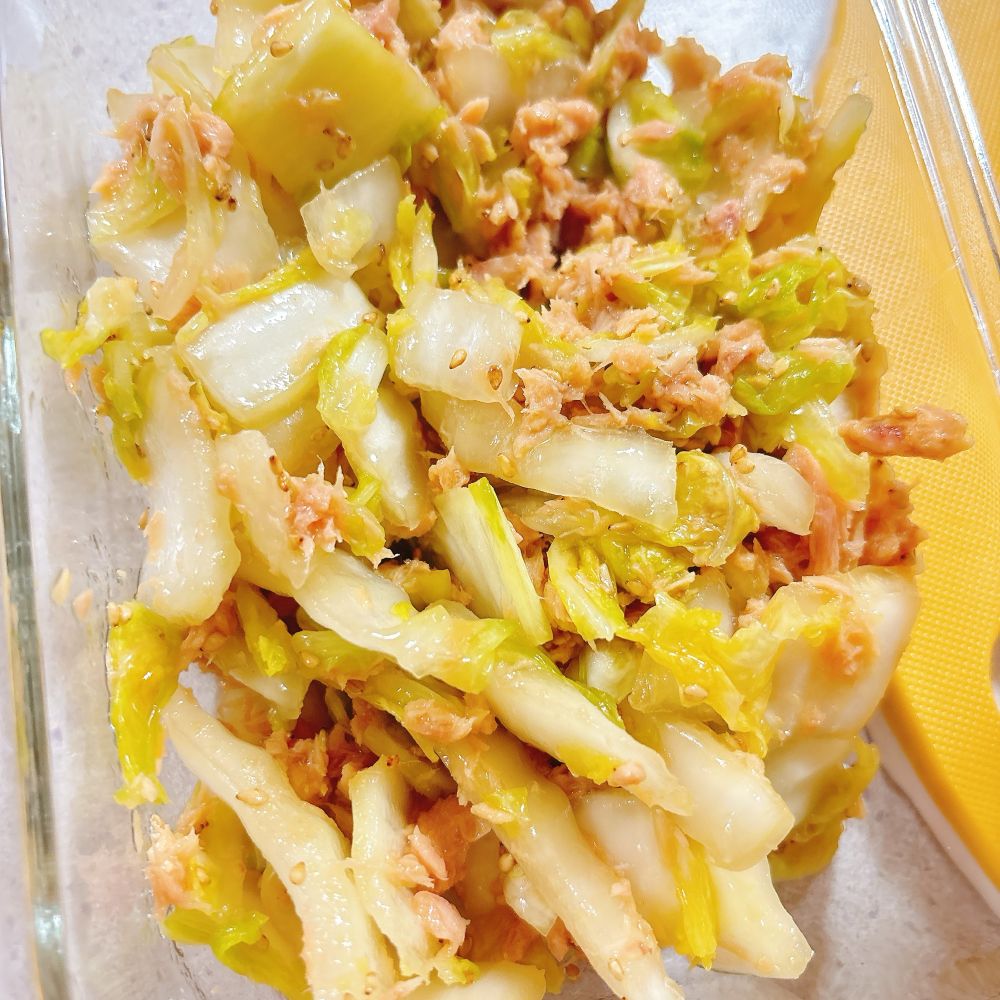 塩もみ白菜・ツナ・めんつゆ・醤油・ごま