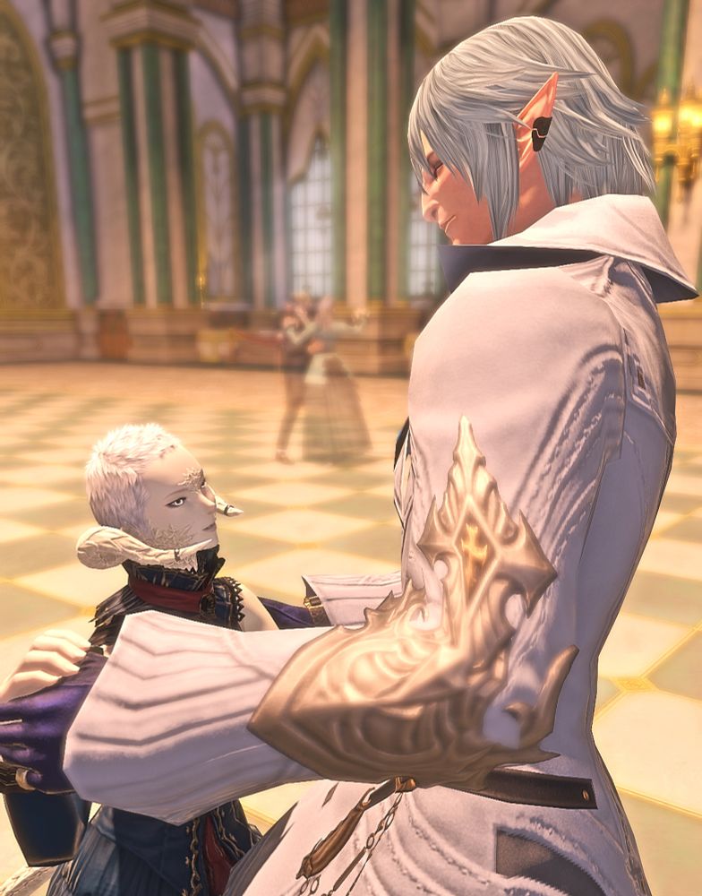 the same couple as in the picture before but as a close up. She is smiling, faintly, he has his eyes closed, content. In the background a ghostly pair dances.