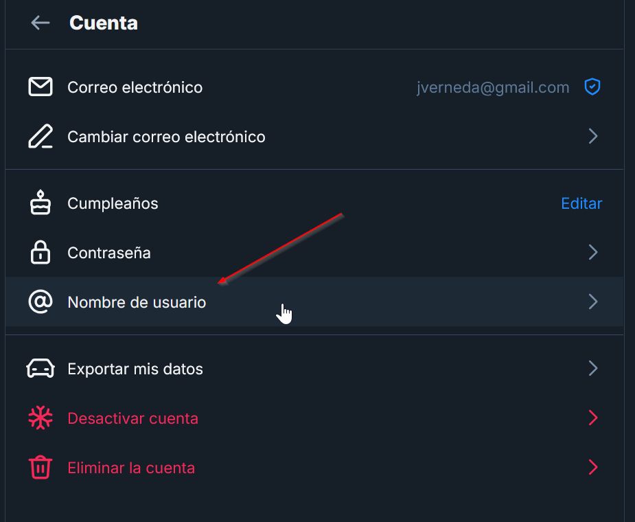 Captura de pantalla de los ajustes de cuenta, con una flecha señalando "nombre de usuario"