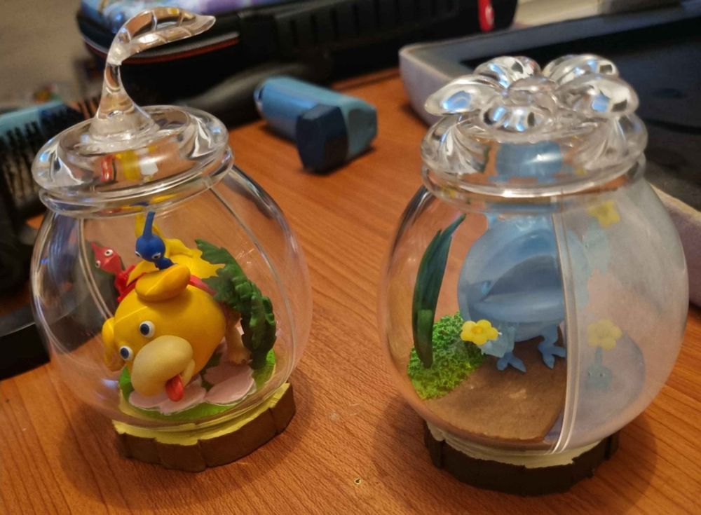 Pikmin terrariums!
