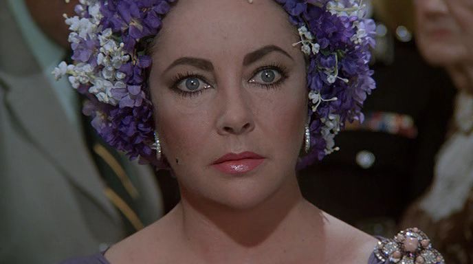 elizabeth taylor disassociating in the mirror crack'd
