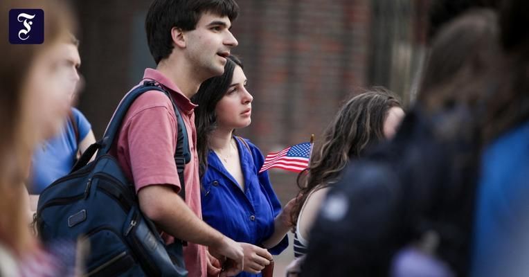 Liveblog USA unter Trump: Trump will Harvard-Universität Steuerbefreiung entziehen