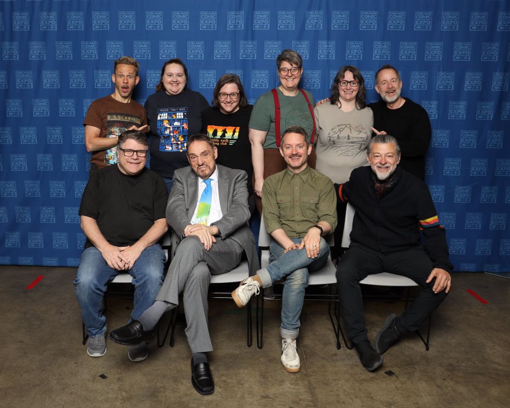 4 normies with Elijah Wood, Sean Astin, Dominic Monaghan, Billy Boyd, John Rhys Davies, and Andy Serkies.