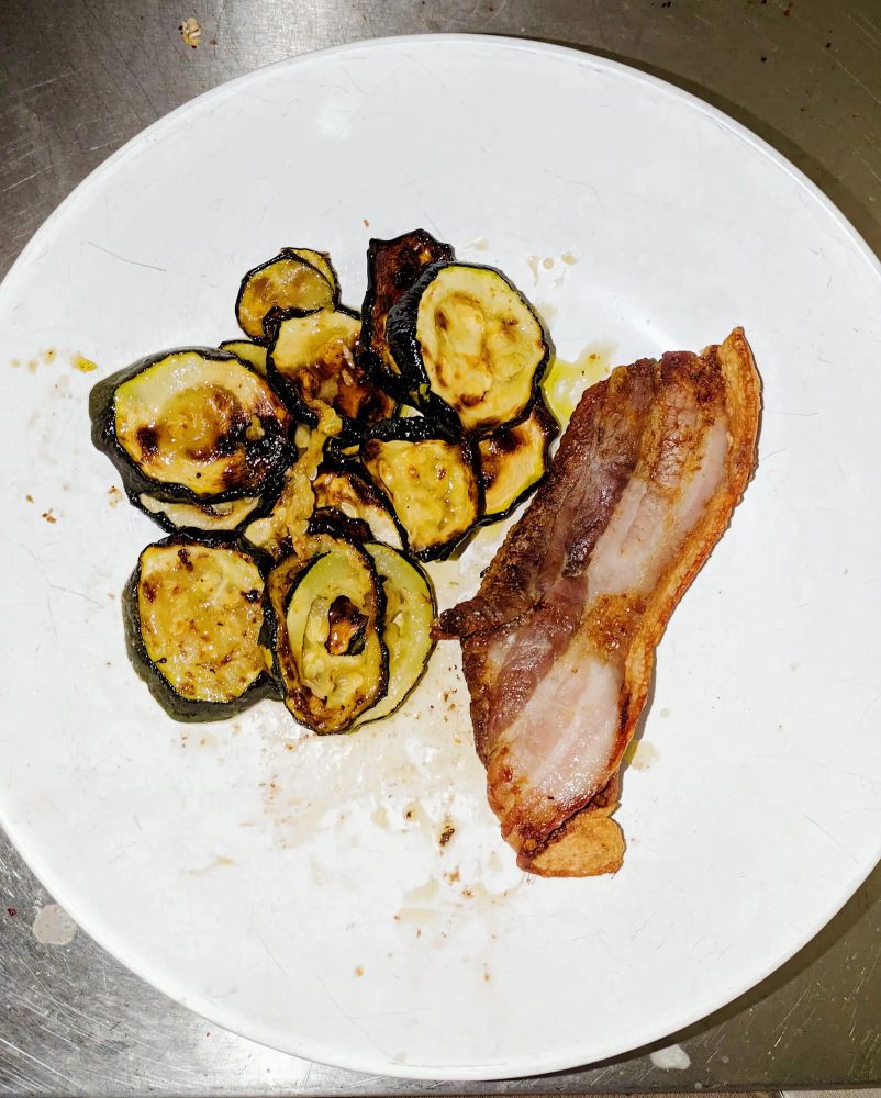 Chips de courgette et bacon paprika