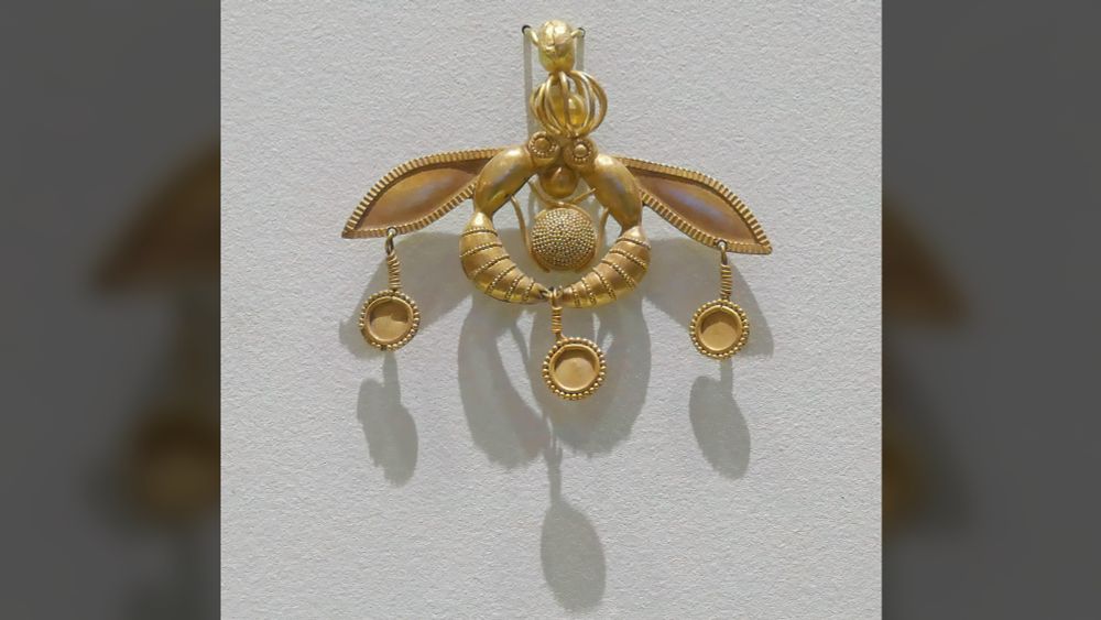 This extremely detailed depiction of insects holds clues to the natural world of the ancient Minoans.