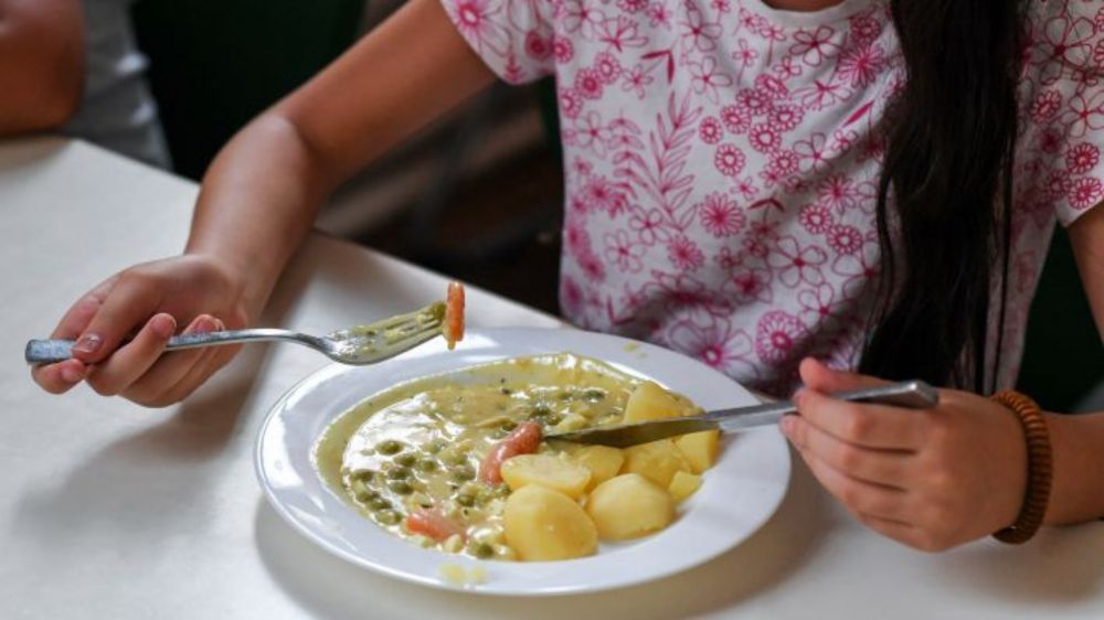 Berliner SPD-Chefs für Kürzungen beim kostenlosen Schulmittagessen