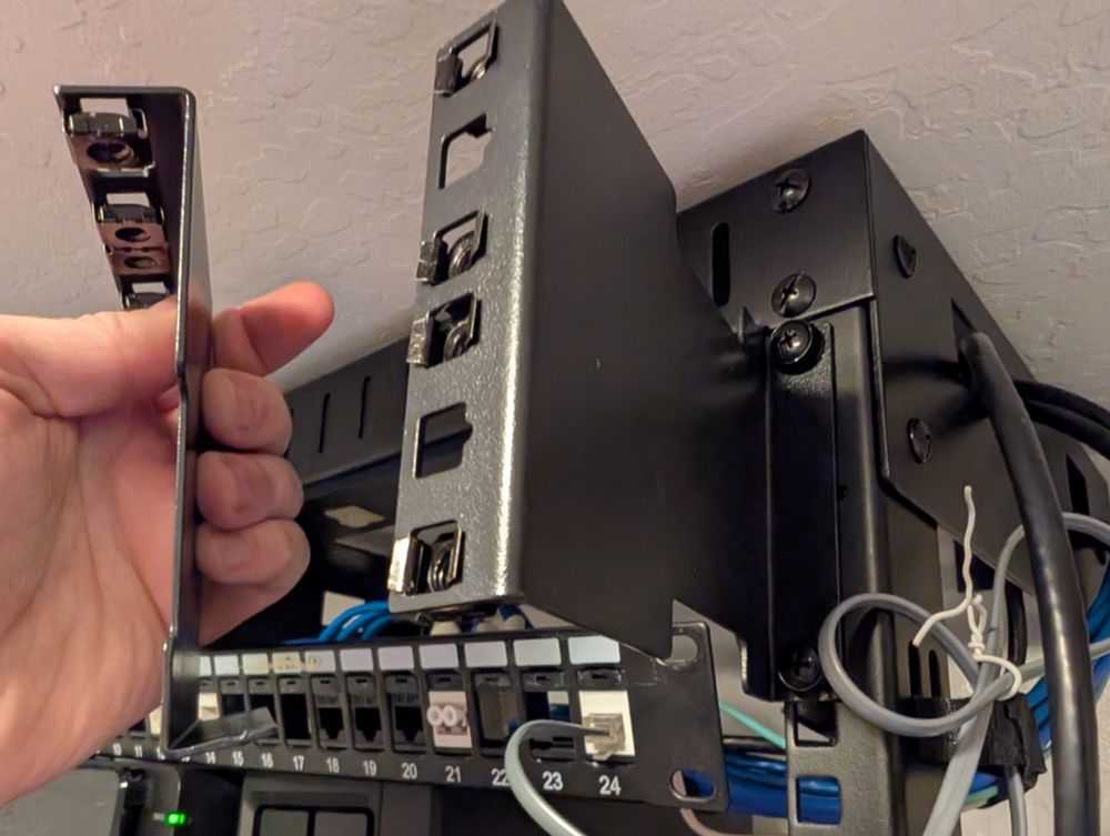 Rack extenders detail