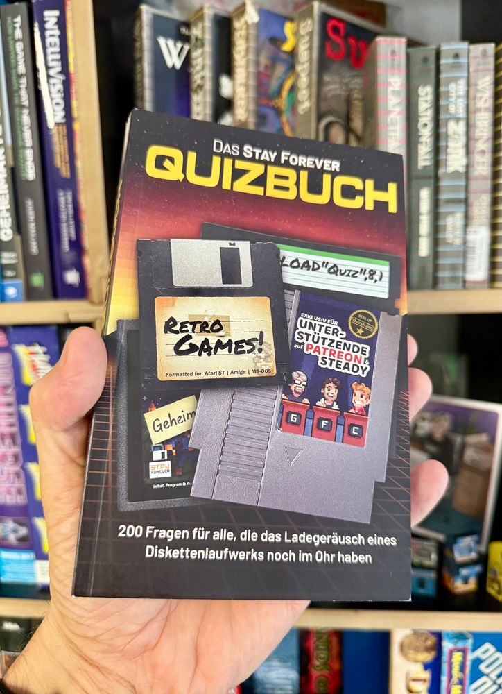 Foto des SF-Quizbuchs. Cover von Paul Schmidt. 