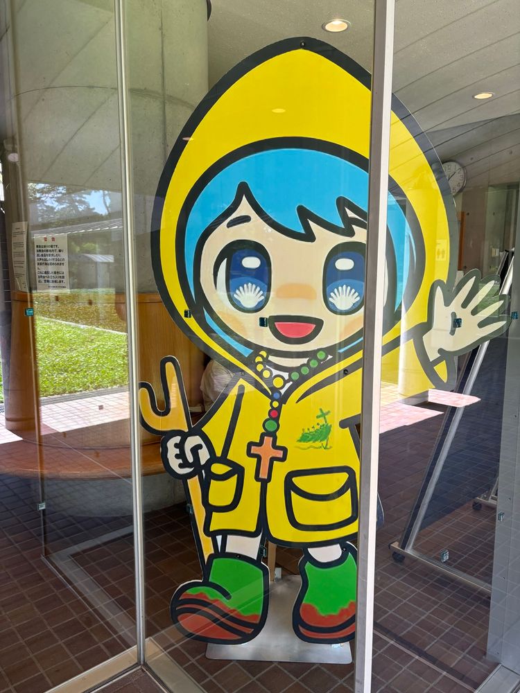 上智大学イグナチオ教会付近にあるルーチェさんのパネル