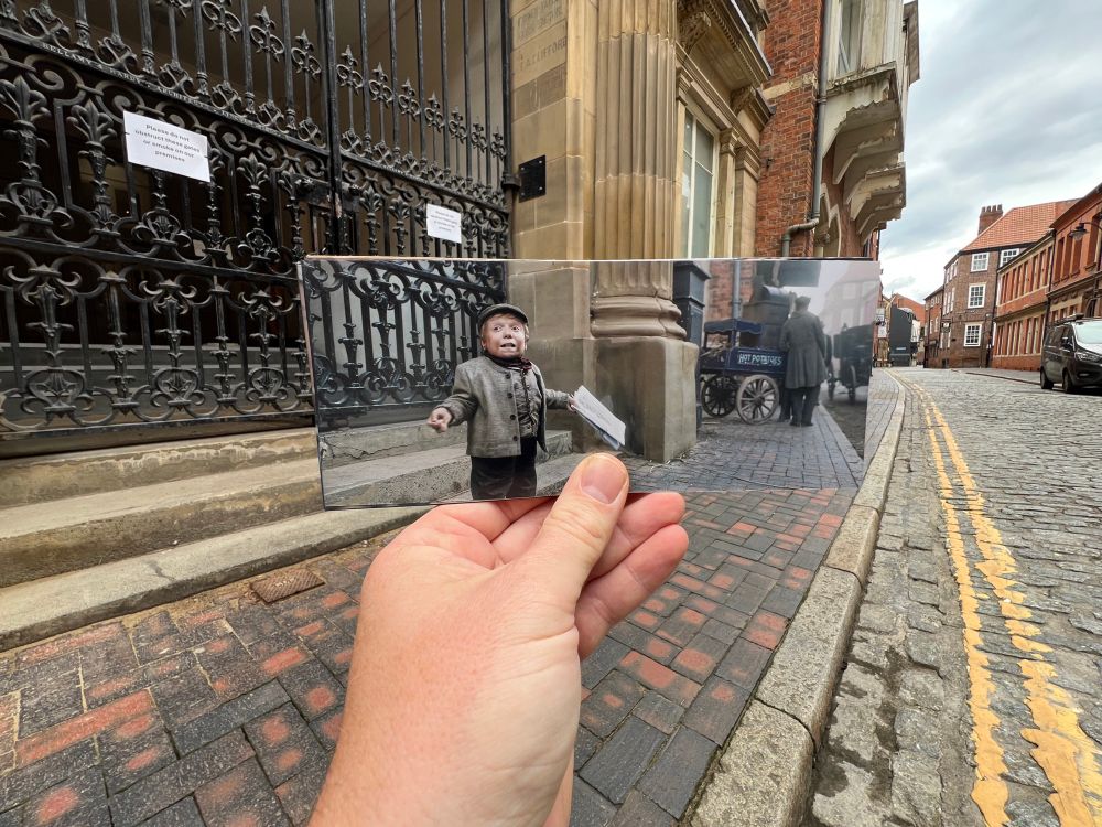 Lenny Rush peddling the news outside Museum Quarter in Hull