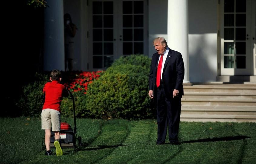 Trump yelling at boy mowing the lawn meme