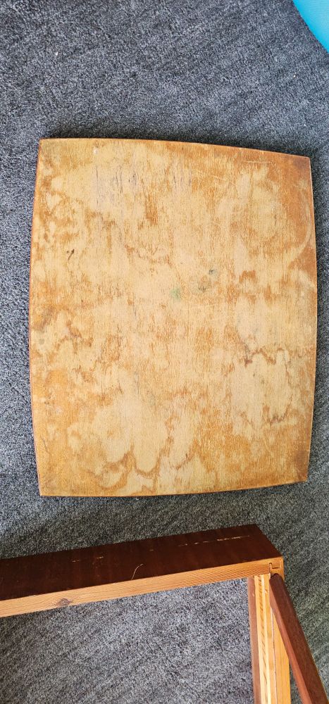 Topplate på sybord som var helt slitt