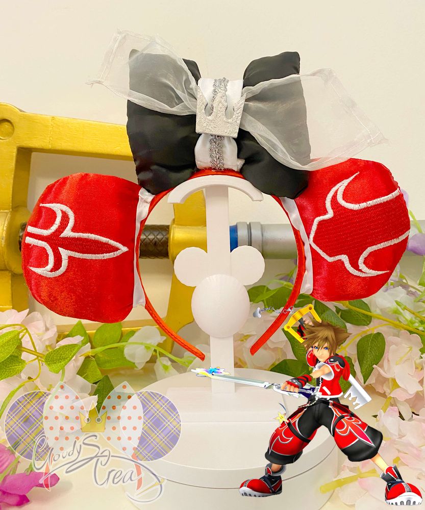 Ears Valor form face