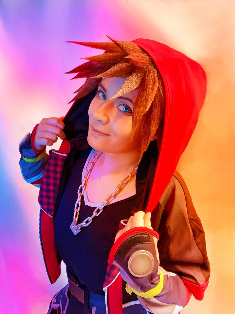 Me cosplaying Sora KH3

Photo and retouching by me (2024)