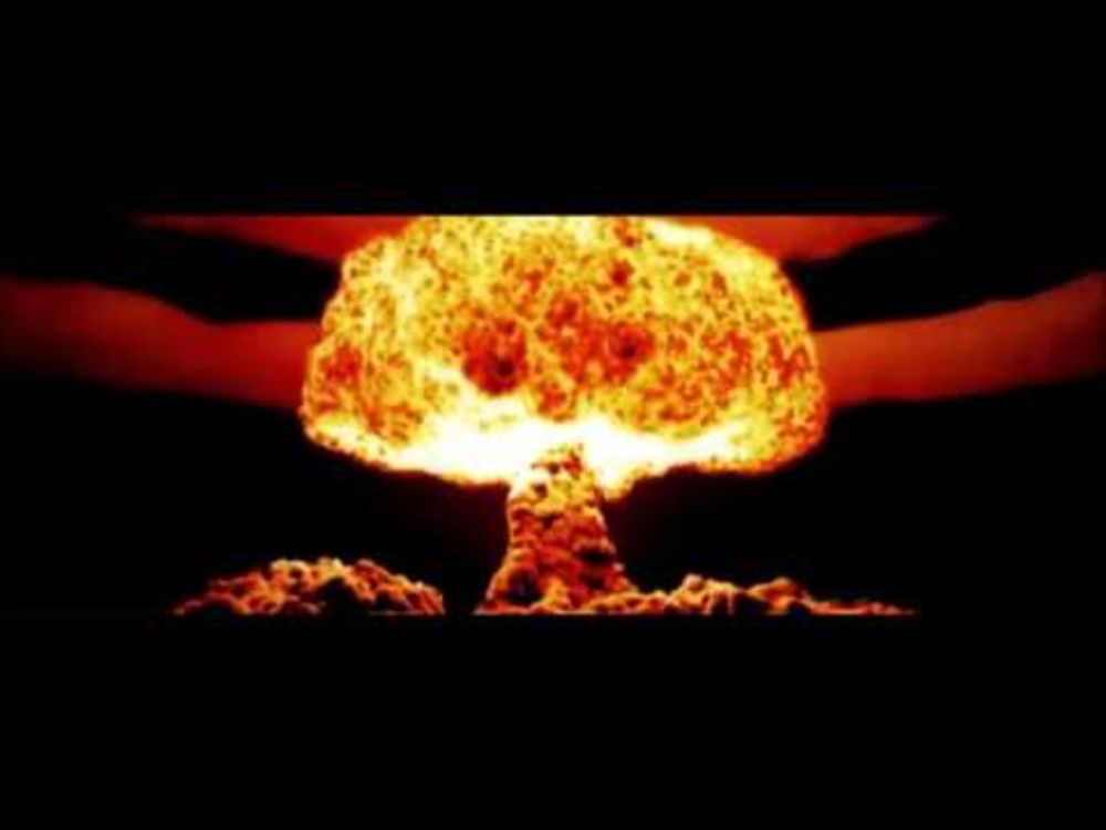 Mama ladilla - Las bombas nucleares están cogiendo polvo