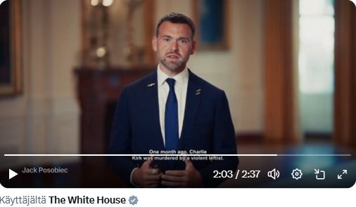 Kuvakaappaus Valkoisen talon videosta, jossa Jack Posobiec puhuu