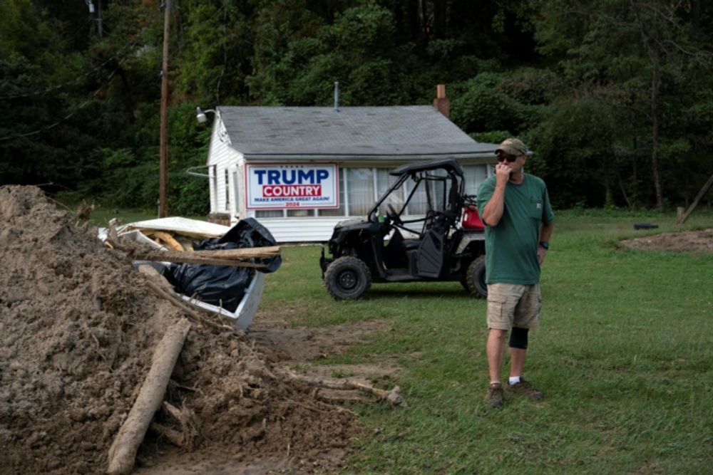 Survivors wait for aid as Trump's lies help cloud Helene response