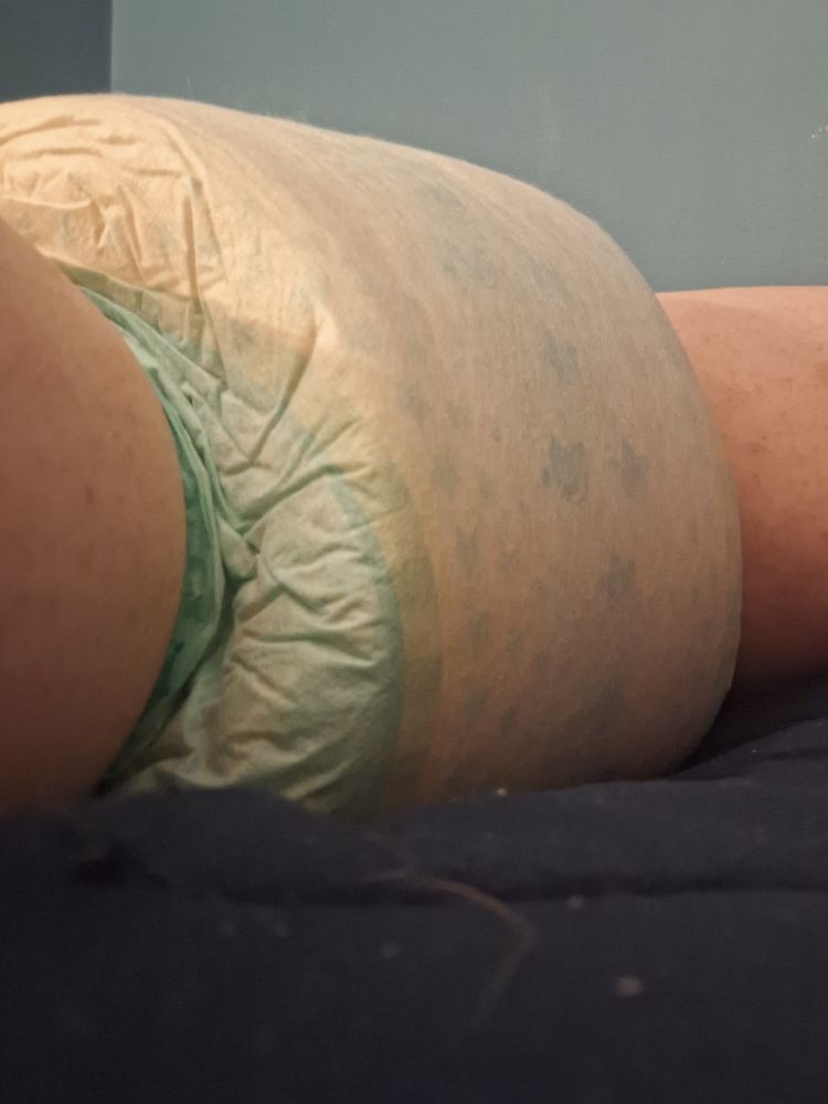 an absolutely soaked diapie 