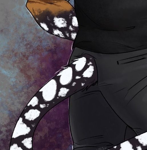 Cropped image showing off the three heart shaped spots on Starhunter's tail 