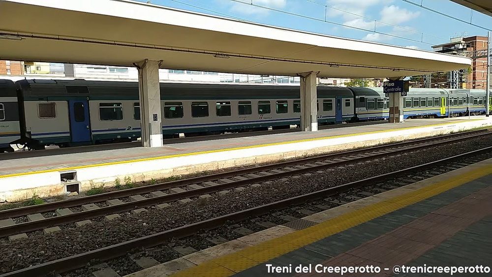 Treno Regionale 18413 con E464.659 & MD in partenza | 19352 con E464.677 & MD in arrivo | Pisa C.le