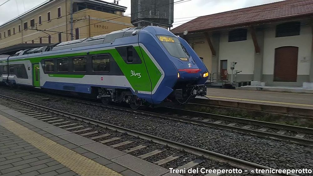 Treno Regionale 18212 con HTR412.035 Blues - Arrivo & Partenza - Empoli (12/12/2023)