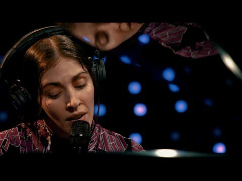 Caroline Polachek - Go As A Dream (Live on KEXP)