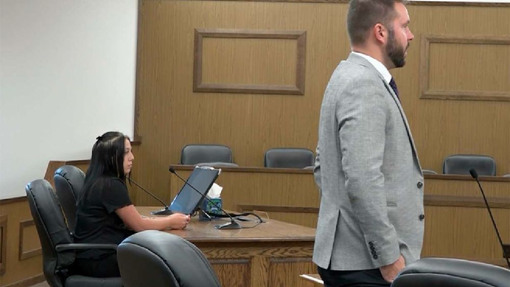 An 18-year-old Idaho woman was sentenced to probation Thursday after pleading guilty to failing to alert the police after the death of an infant.
