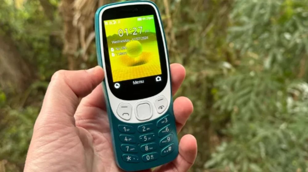 Nokia 3210 Review: Simple phone or Digital Detox machine? - Alex Reviews Tech