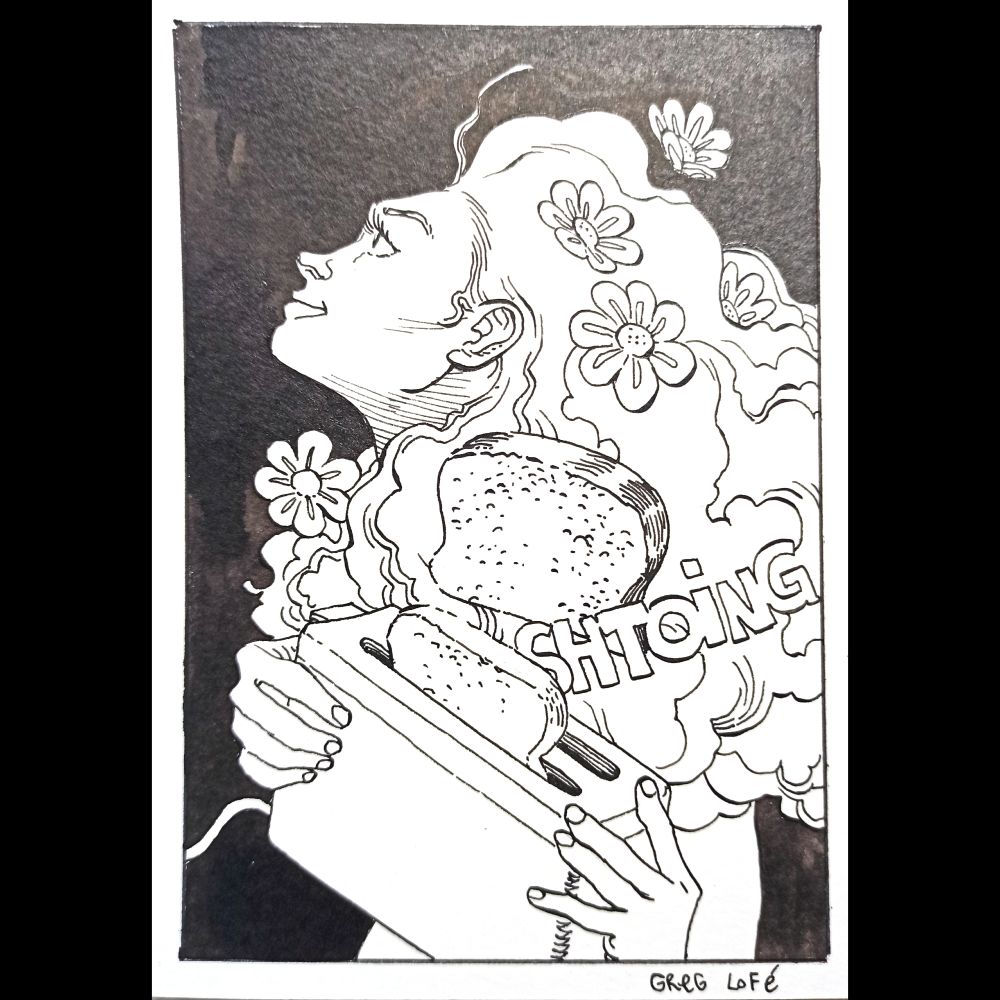 Une jeune femme aux long cheveux remplis de fleurs volantes tiens un grille pain ;  une tartine s'éjecte en faisant "shtoing ! "