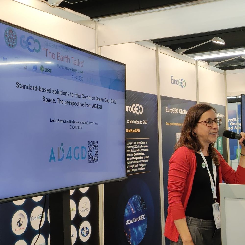 Ivette Serral presenting at the GEO Global Forum.