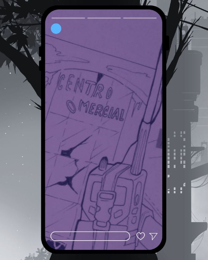 Se muestra una ilustración digital en una interfaz tipo teléfono móvil. La ilustración, en tonos morados, es un dibujo lineal en el que aparece en primer plano a la derecha hay un aparato de walkie-talkie, de fondo un centro comercial destrozado, le faltan algunas letras al cartel y los cristales están rotos. La interfaz parece simular la reproducción de algún contenido multimedia o una historia en una red social. Al fondo de la pantalla hay un fondo oscuro con siluetas de edificios y árboles.
