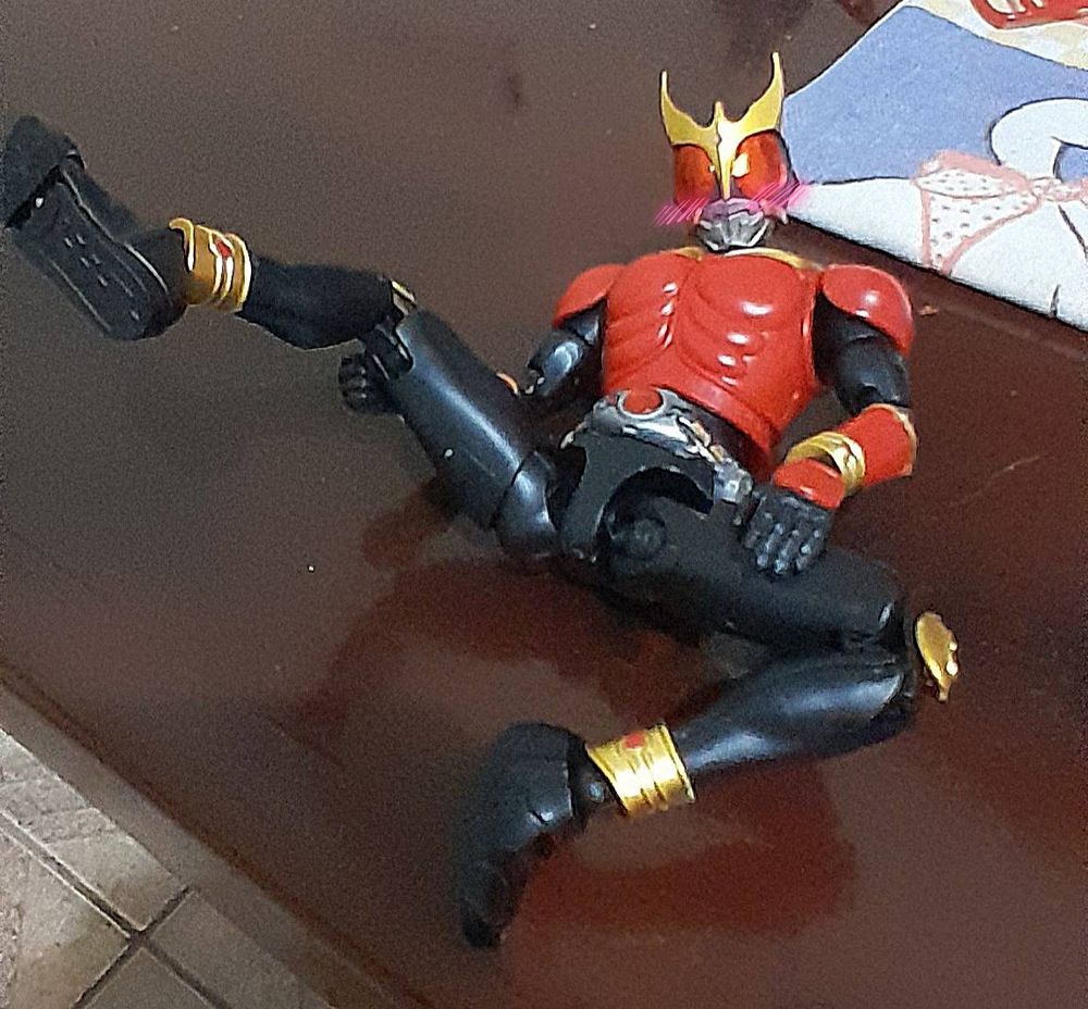 kuuga figurise doll