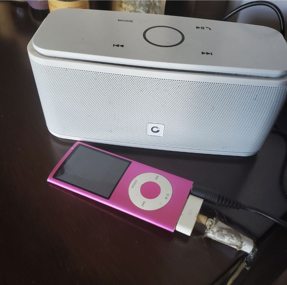 Dirty ass old pink iPod