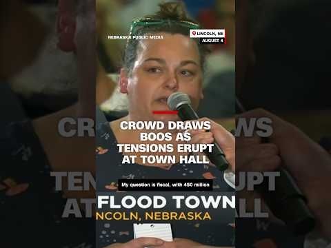 Crowd draws boos as tensions erupt at GOP town hall