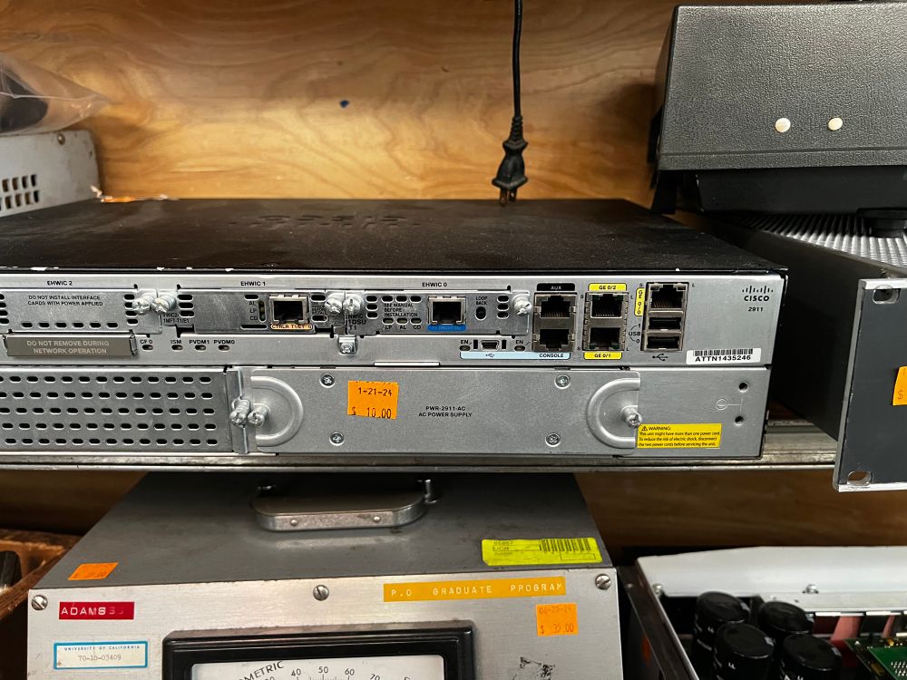 Cisco 2911 router priced at $10 with T1 CSU/DSU