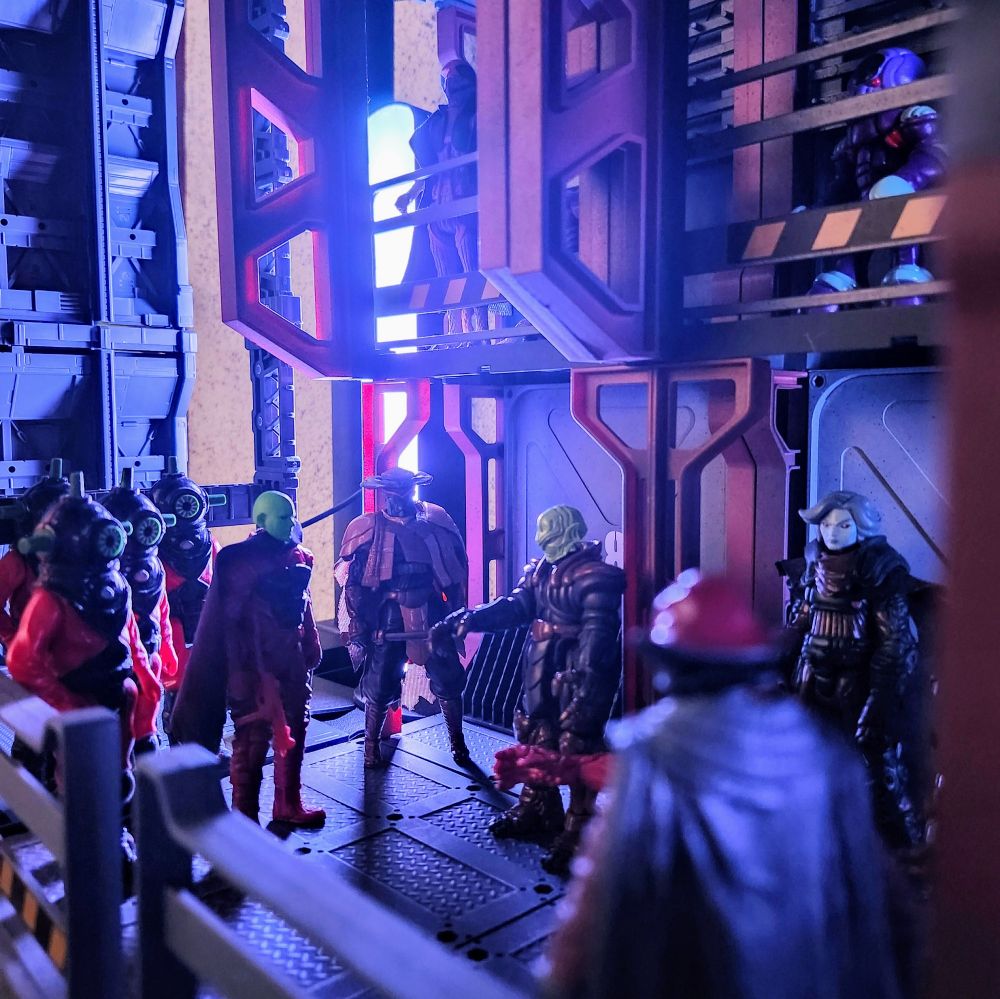 The Mutons are hard to read but the Syndicate boss extended a hand to close the deal 